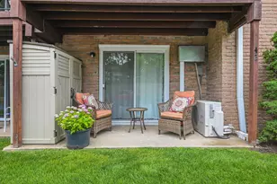 42 Springwood Dr, North Babylon, NY 11703 - Photo 6