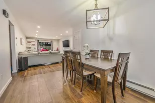 42 Springwood Dr, North Babylon, NY 11703 - Photo 20