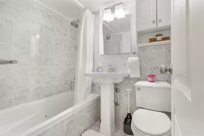 210 E 63rd Street #10E, New York, NY 10065 - Photo 14
