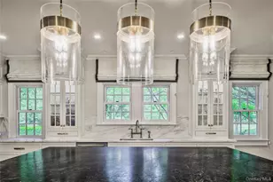 9 Meadow Spring Ln, Glen Cove, NY 11542 - Photo 18