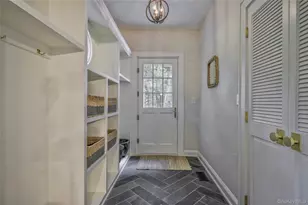 9 Meadow Spring Ln, Glen Cove, NY 11542 - Photo 14