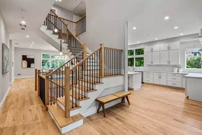 199E W Shore Road, Great Neck, NY 11024 - Photo 4