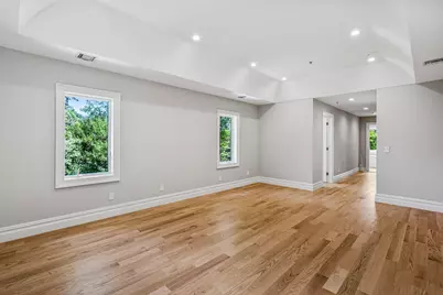 199E W Shore Road, Great Neck, NY 11024 - Photo 30