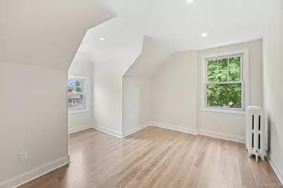 12 Thomas Place #3, New Rochelle, NY 10801 - Photo 6