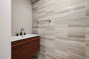 8 Junard Dr, Roslyn, NY 11576 - Photo 16