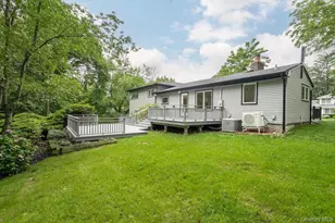 8 Junard Dr, Roslyn, NY 11576 - Photo 30