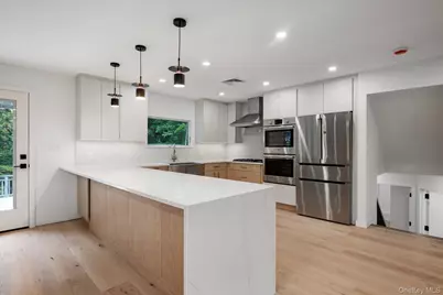 8 Junard Drive, Roslyn, NY 11576 - Photo 6