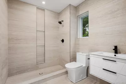 8 Junard Drive, Roslyn, NY 11576 - Photo 24