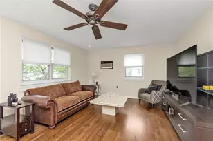 82-65 268 Th St, Floral Park, NY 11004 - Photo 2