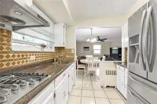 82-65 268 Th St, Floral Park, NY 11004 - Photo 10