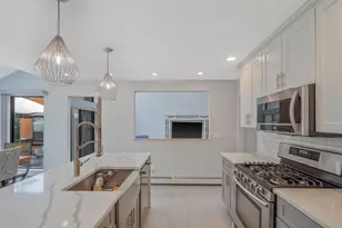 318 Sheep Pasture Rd, East Setauket, NY 11733 - Photo 6