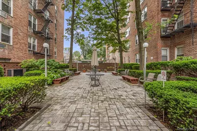 54-44 Little Neck Parkway #5G, Little Neck, NY 11362 - Photo 16