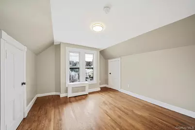155 Hawthorne Avenue, Yonkers, NY 10701 - Photo 32
