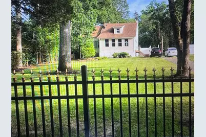 40 Inwood Avenue, Selden, NY 11784 - Photo 1