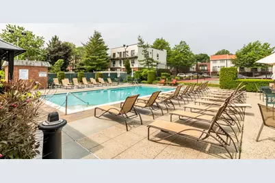 509 Julius Road, College Point, NY 11356 - Photo 8