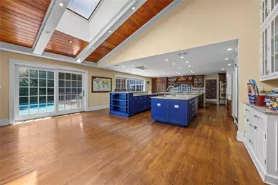 233 Narragansett Avenue, Lawrence, NY 11559 - Photo 6