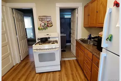 77 Carroll Street, Poughkeepsie, NY 12601 - Photo 16