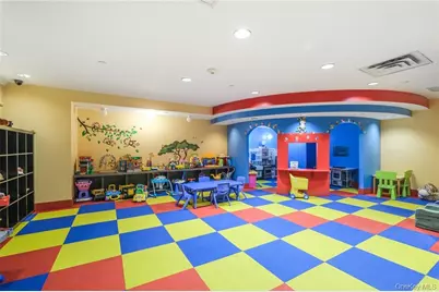 10 City Place #2D, White Plains, NY 10601 - Photo 26