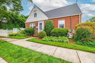 360 Foch Blvd, Mineola, NY 11501 - Photo 2