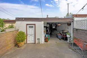 80-04 Cowles Ct, Middle Village, NY 11379 - Photo 26