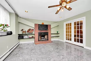 80-04 Cowles Ct, Middle Village, NY 11379 - Photo 4