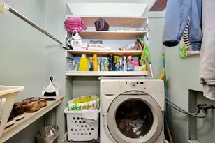 80-04 Cowles Ct, Middle Village, NY 11379 - Photo 14