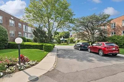 1390 Broadway #118, Hewlett, NY 11557 - Photo 30