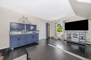 136 Wardwell Rd, Mineola, NY 11501 - Photo 22