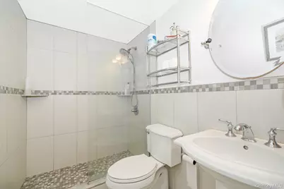 136 Wardwell Road, Mineola, NY 11501 - Photo 12