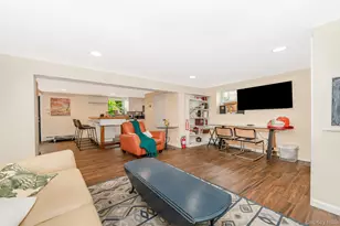 136 Wardwell Rd, Mineola, NY 11501 - Photo 14