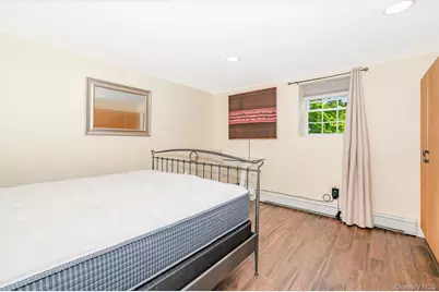 136 Wardwell Road, Mineola, NY 11501 - Photo 10