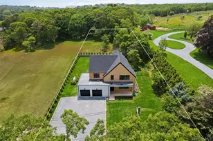 57 Newtown Rd, Hampton Bays, NY 11946 - Photo 18