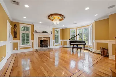 135 Millet Street N, Dix Hills, NY 11746 - Photo 4