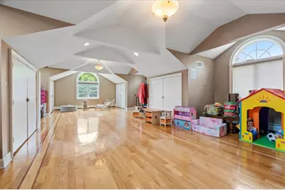 135 Millet Street N, Dix Hills, NY 11746 - Photo 28