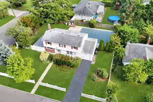 224 Oakland Ave, Deer Park, NY 11729 - Photo 14