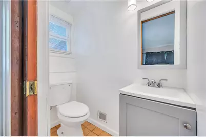 224 Oakland Avenue, Deer Park, NY 11729 - Photo 8