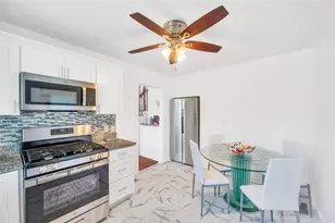 224 Oakland Ave, Deer Park, NY 11729 - Photo 6