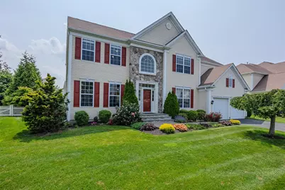 9 Avolet Court, Mount Sinai, NY 11766 - Photo 2