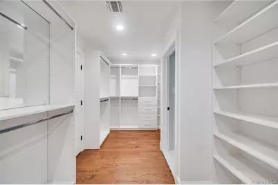 16 Violet Avenue, Hicksville, NY 11801 - Photo 18