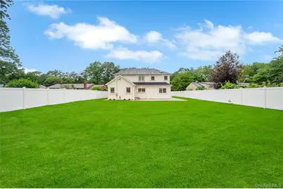 16 Violet Avenue, Hicksville, NY 11801 - Photo 32