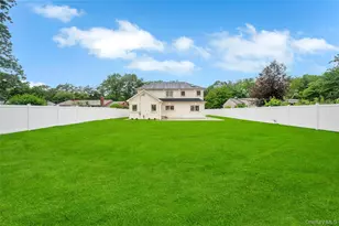 16 Violet Ave, Hicksville, NY 11801 - Photo 32