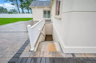 16 Violet Ave, Hicksville, NY 11801 - Photo 34