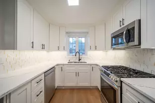 67-23 182nd St, Fresh Meadows, NY 11365 - Photo 12