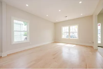 344 Bayview Avenue, Inwood, NY 11096 - Photo 4