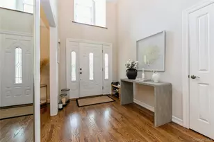 800 Ruth Rd, Mattituck, NY 11952 - Photo 2