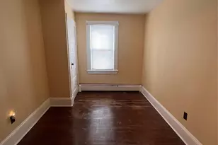 290 1st St, Newburgh, NY 12550 - Photo 10