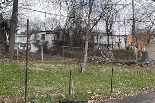 290 1st St, Newburgh, NY 12550 - Photo 2