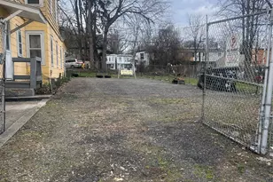 290 1st St, Newburgh, NY 12550 - Photo 32