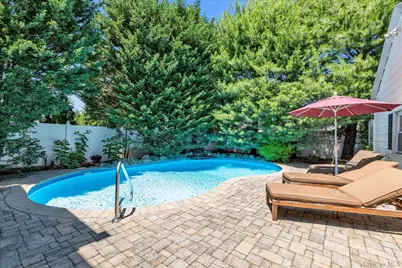 1277 Jerusalem Avenue, Merrick, NY 11566 - Photo 18