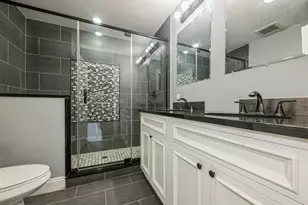 413 Robyn Pl, East Meadow, NY 11554 - Photo 34